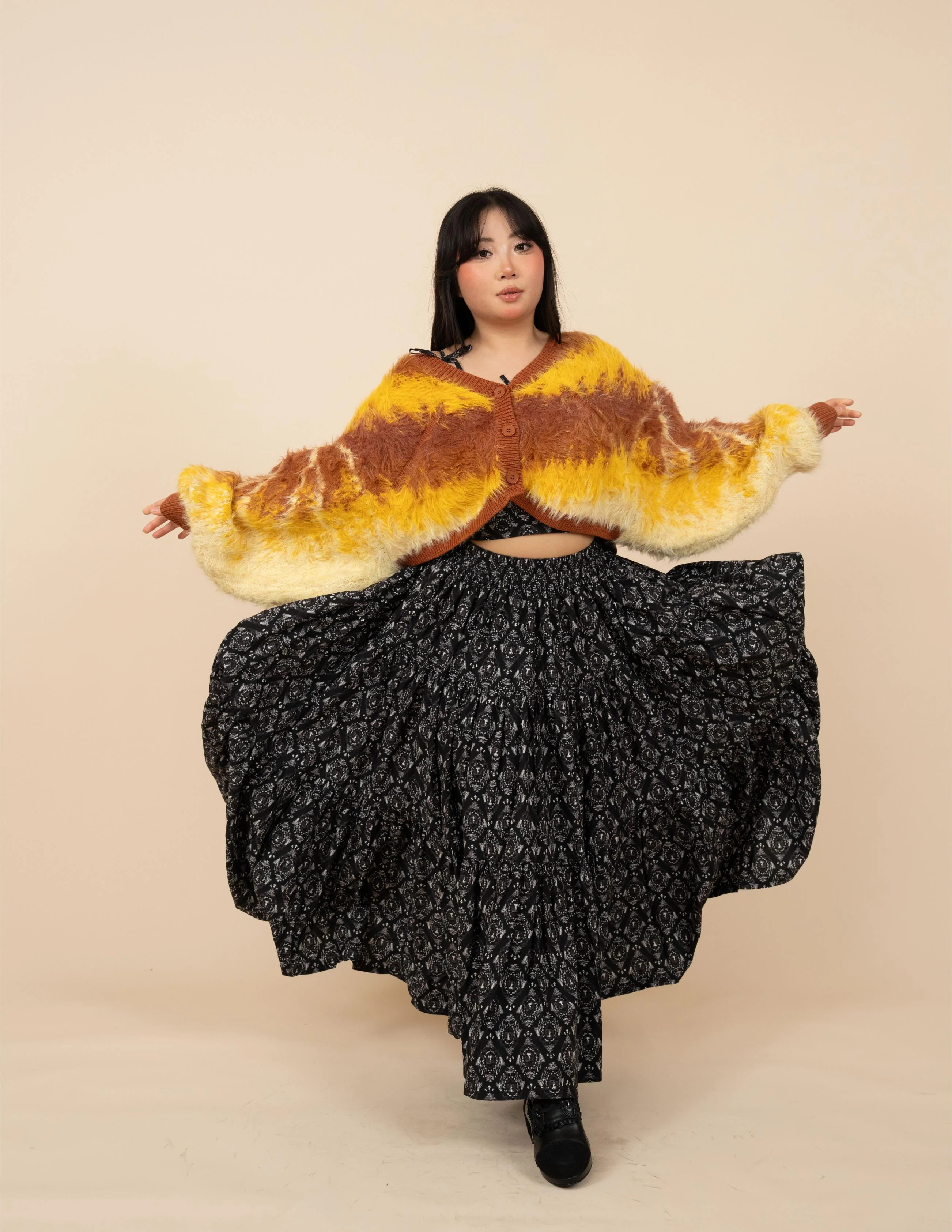 Flannel Moth Cropped Cardigan - Image 10
